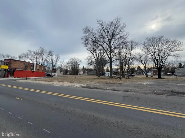 915 Jefferson St, Camden, NJ 08104