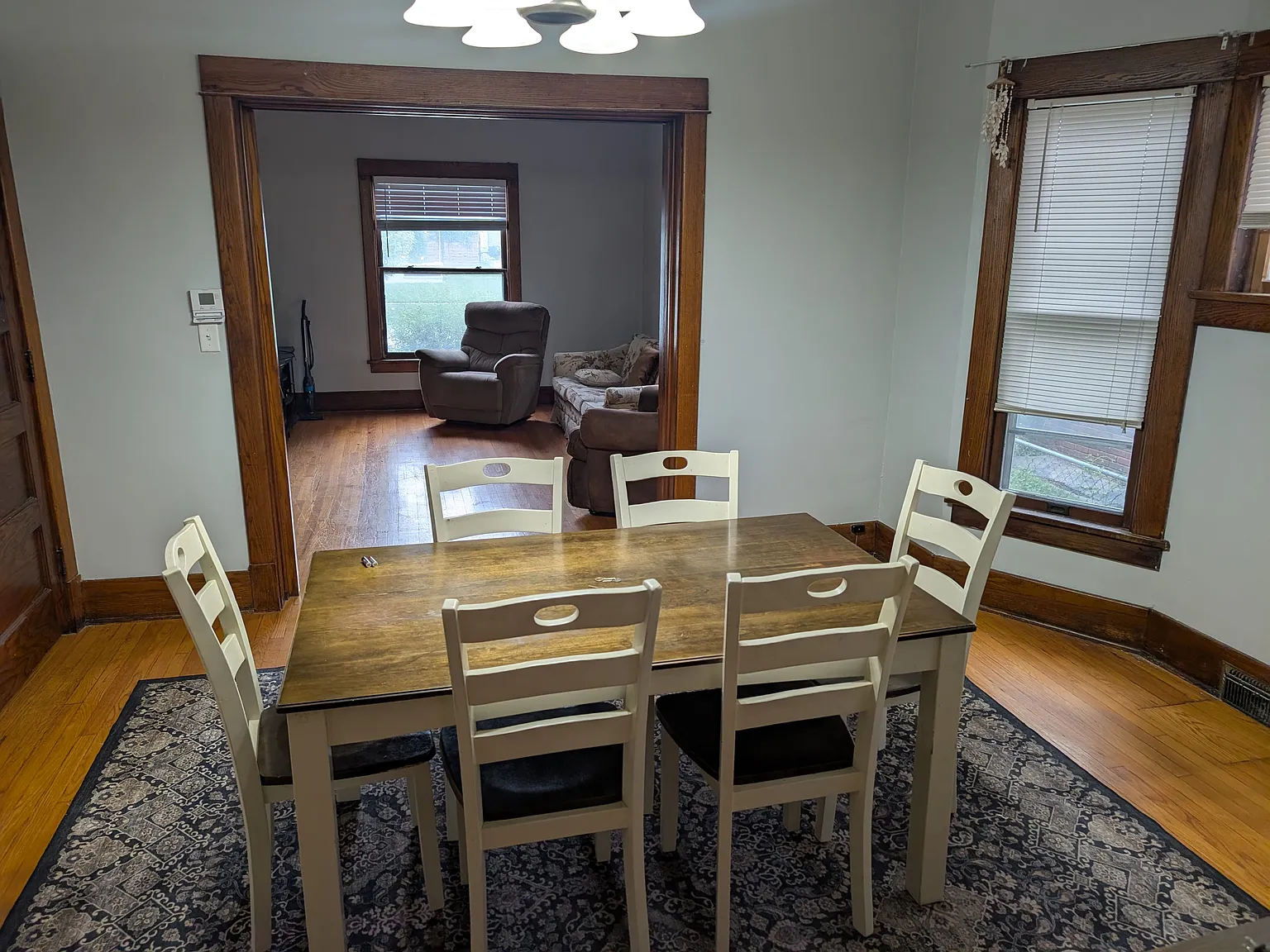 2 bed, 1100 sqft, $1,000 — Photo 2