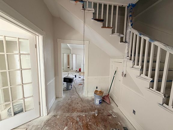 5th image of 961 Meda St