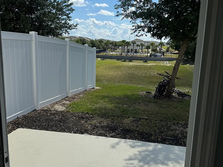386 Madison Dr — Photo 6