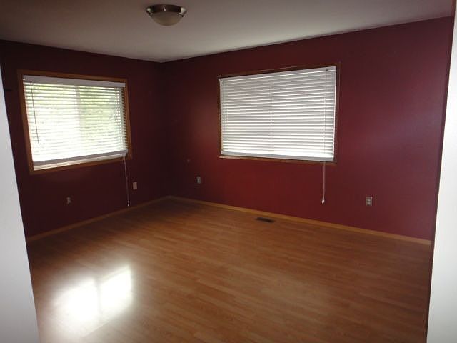 2nd image of 1715 Elm St