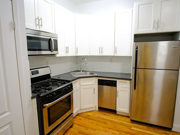2nd image of 120 W 116th St APT 6G