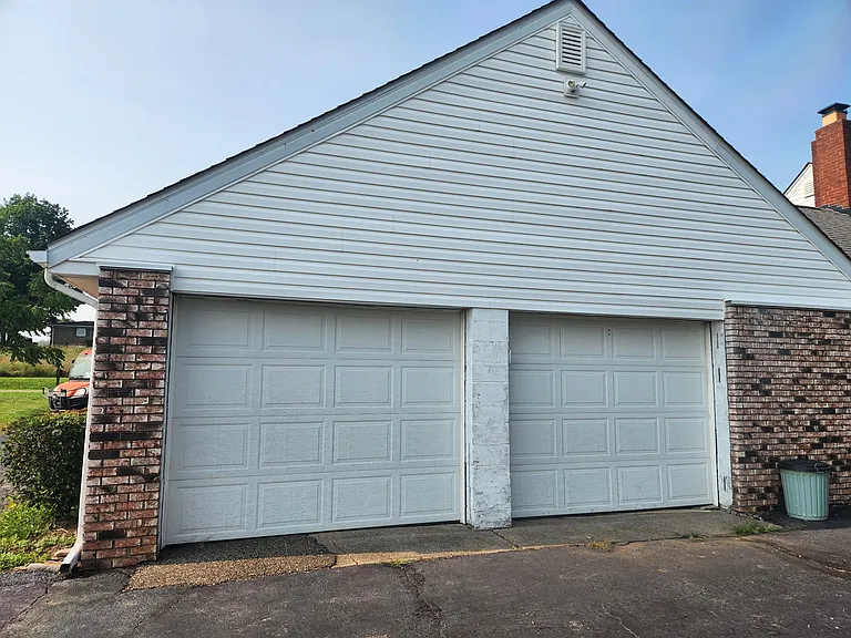 53760 Farmington Rd — Photo 2