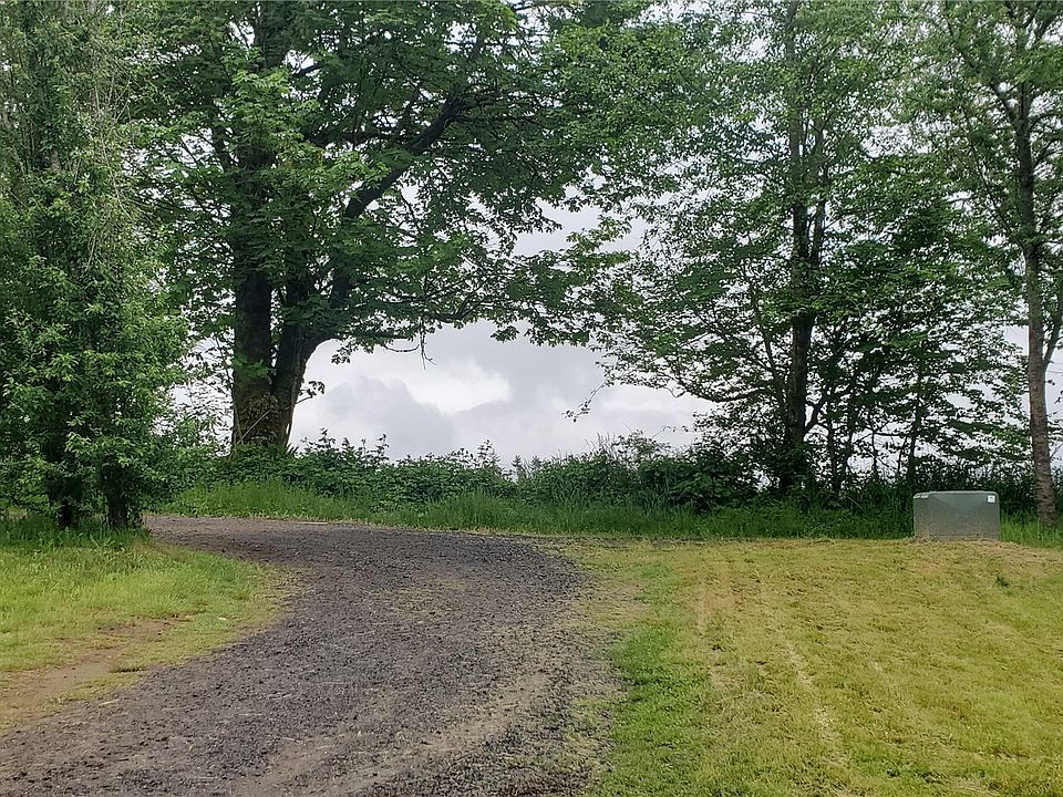 Burnt Ridge driveway.>