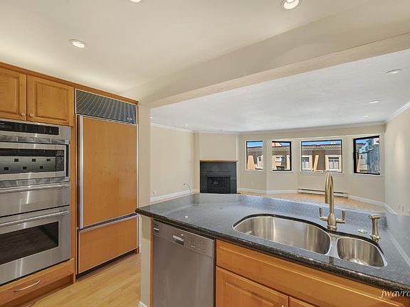 2nd image of 383 Lombard St #D303