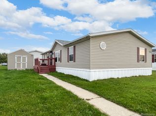 2337 Pine Meadow Dr, Newport, MI 48166