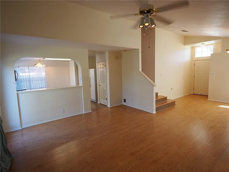 9602 Dalewood Dr — Photo 3
