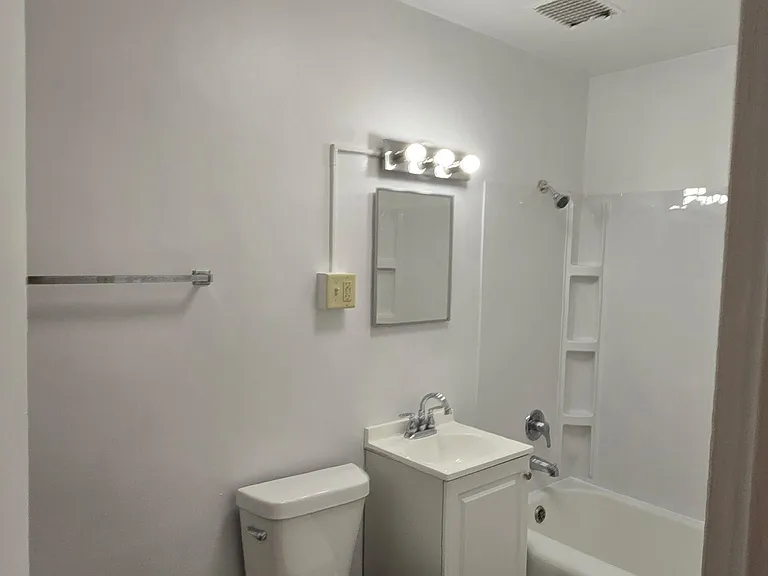 715 Liberty St #D — Photo 5
