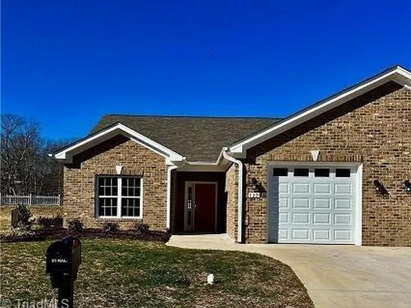 122 Sanderlyn Ct, Eden, NC 27288