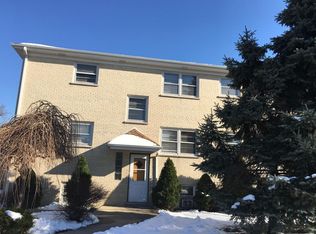 925 N Northwest Hwy APT 2, Park Ridge, IL 60068