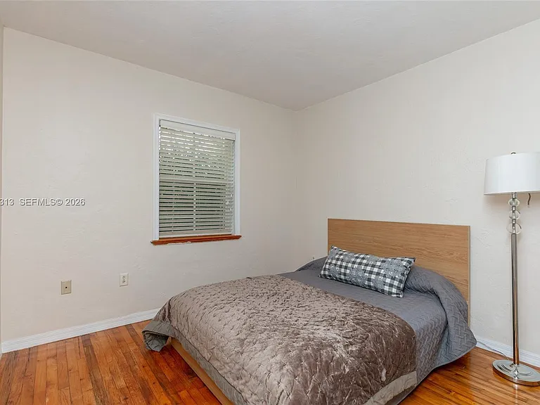 5760 SW 51st St — Photo 20