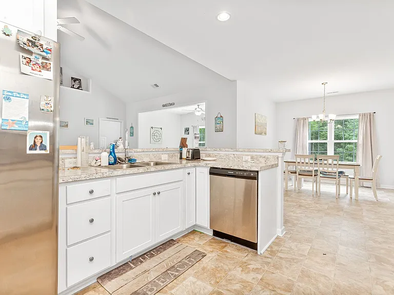 840 Windsor Rose Dr — Photo 14