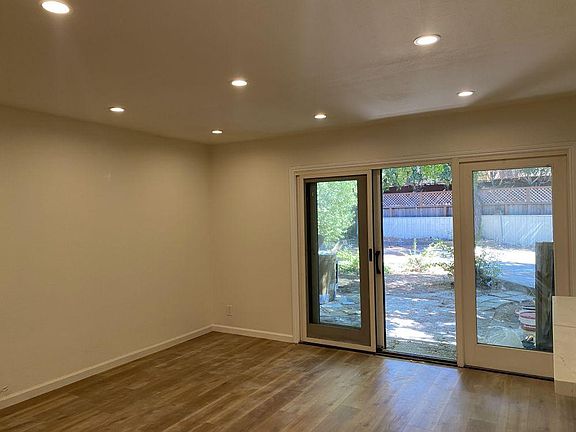 2nd image of 230 Grand Blvd APT 2