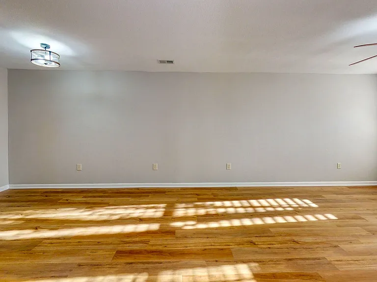 5028 Winfield Dr — Photo 5