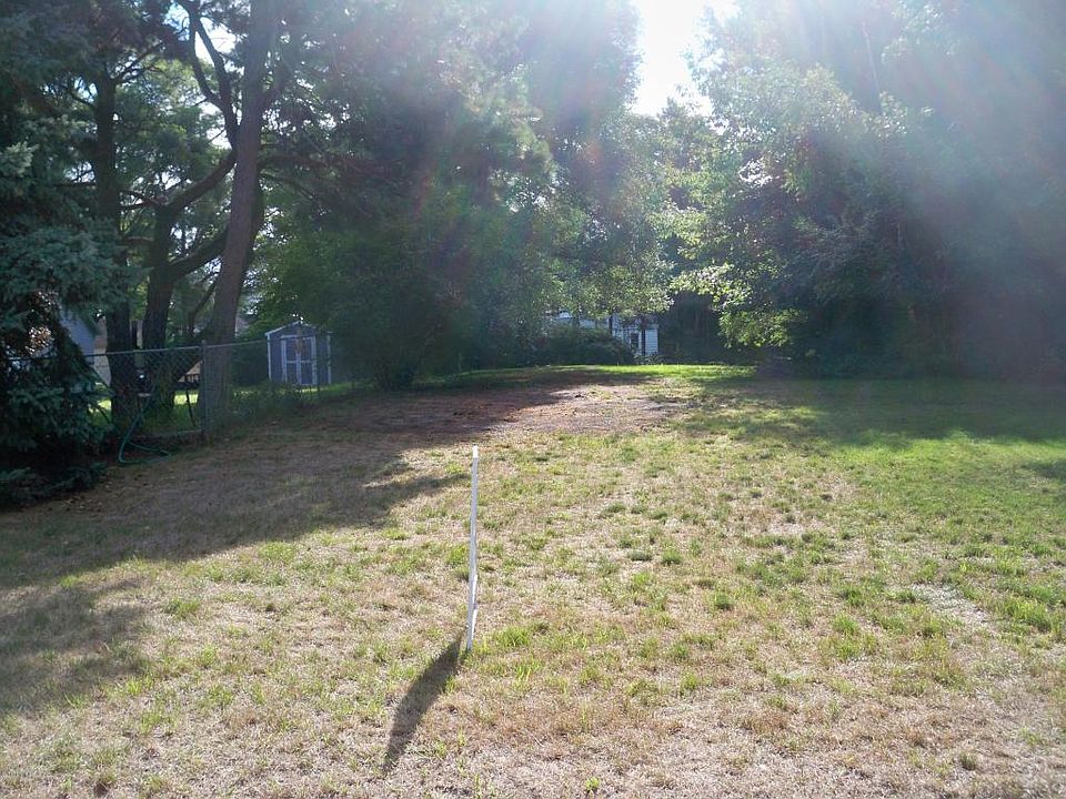 2nd image of 720 N Lavinia St