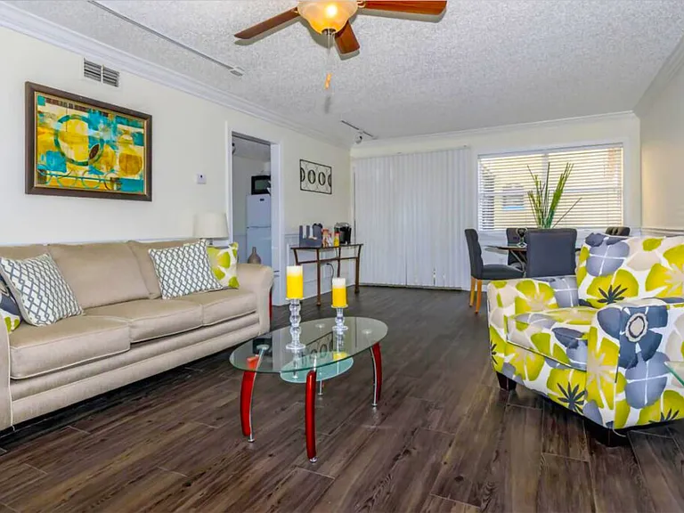 Silversmith Creek Apartments — Photo 26
