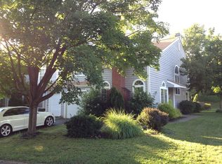 411 Trumbull Ct, Newtown, PA 18940