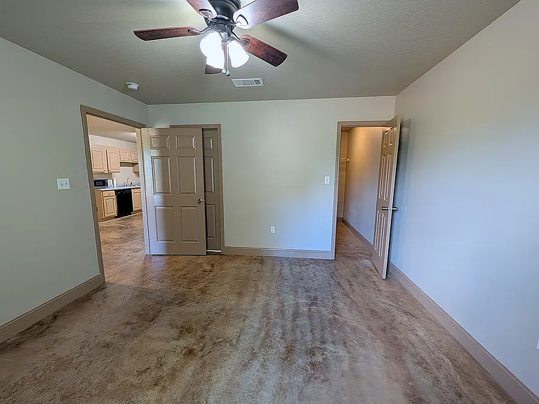 10 N Windridge Ln #D — Photo 8