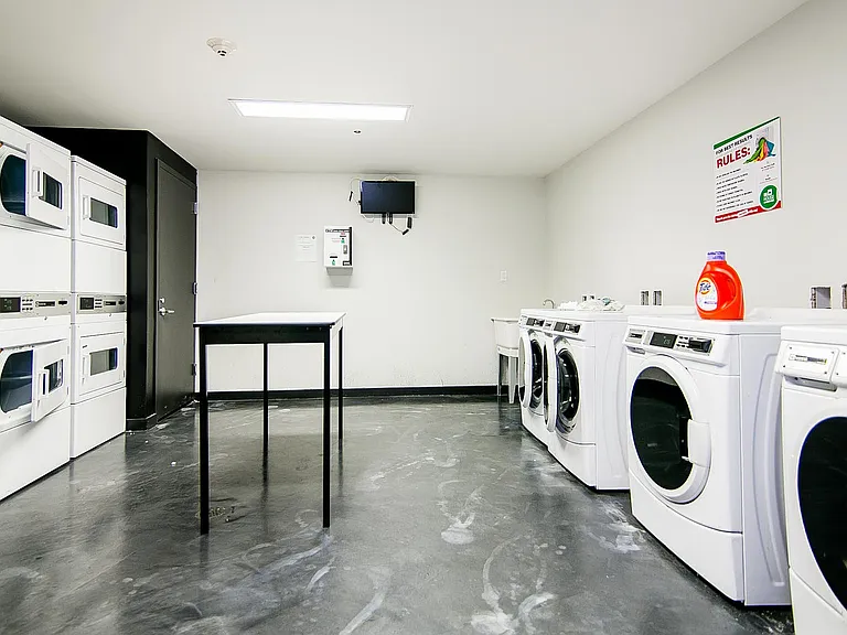 146 Meserole St #4K — Photo 13