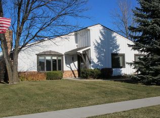 4694 Belmont Rd, Grand Forks, ND 58201