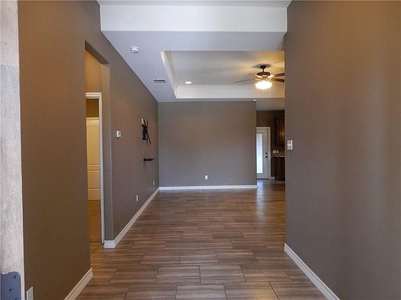4th image of 7638 Granite Dr
