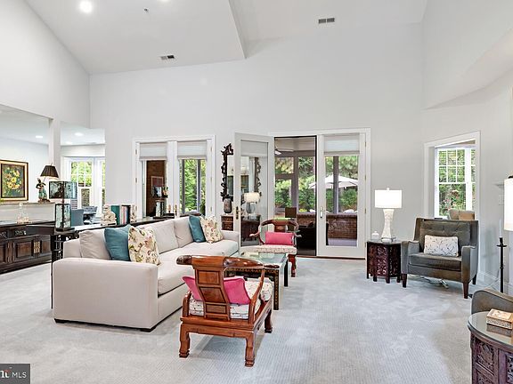 4th image of 28948 Jasper Ln