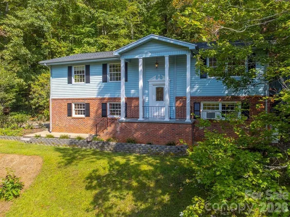 1168 N Country Club Dr, Cullowhee, NC 28723
