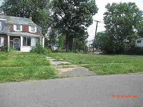 2208 Collingwood