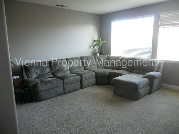 3rd image of 1111 Chesley Ln