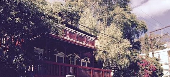 2nd image of 1431 N Beverly Glen Blvd