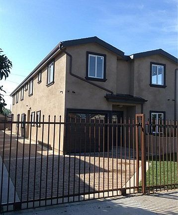 2nd image of 626 E 109th Pl