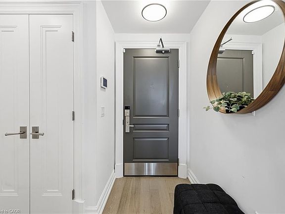 4th image of 2060 Lakeshore Rd #1102