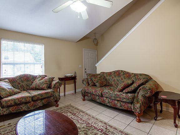 4th image of 1374 Castelnau Ct