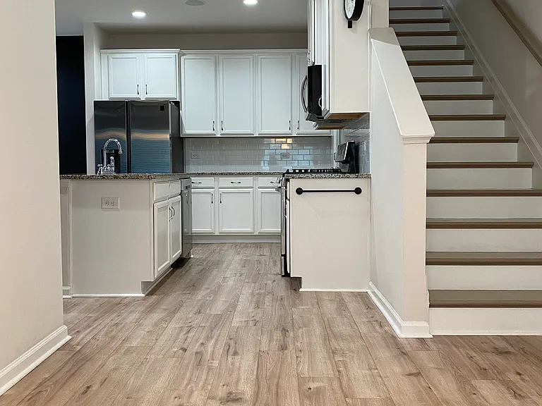 221 Scenic Rd — Photo 12