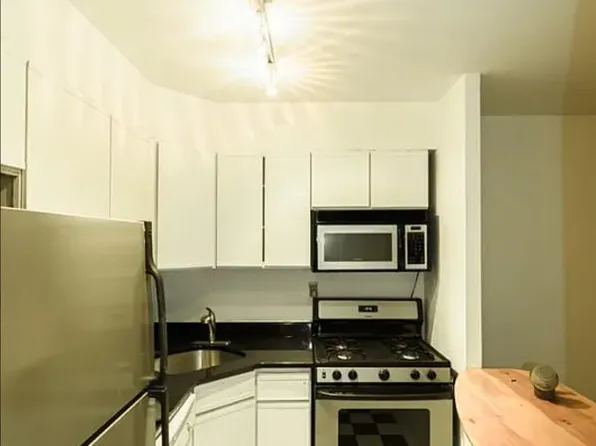 408 Eighth Avenue image 4 of 8