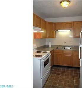 4th image of 495 Murray Ave