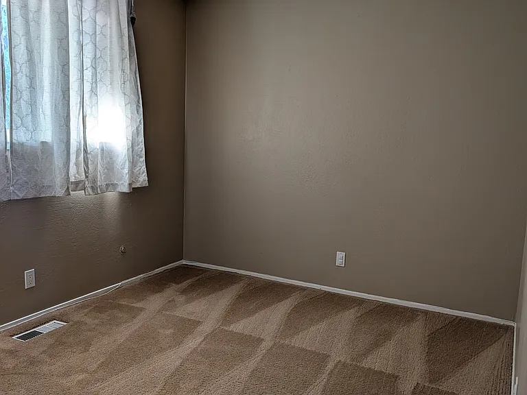 613 Whitehall Cir — Photo 11