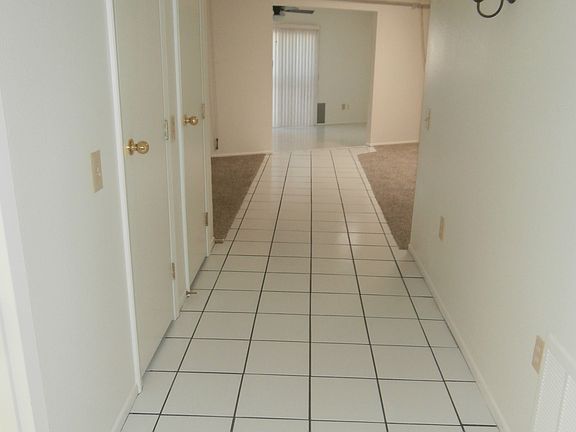 4th image of 10530 W Palmeras Dr