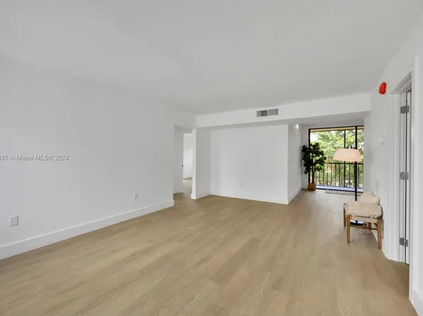 8500 SW 133rd Avenue Rd APT 407, Miami, FL 33183