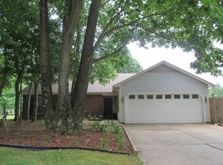 3401 Park Hill Dr, Greensboro, NC 27410