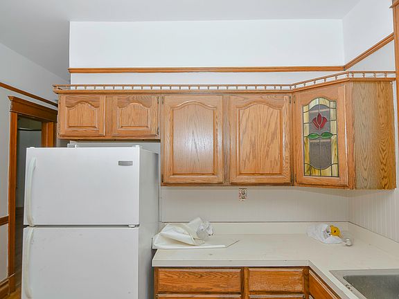3rd image of 2231 W Walton St #1