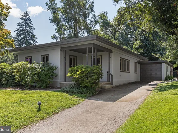 8310 Childs Rd, Wyndmoor, PA 19038