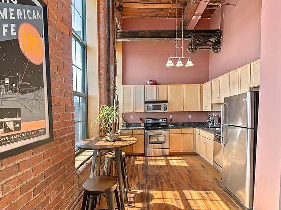 3rd image of 589 Atwells Ave #34K