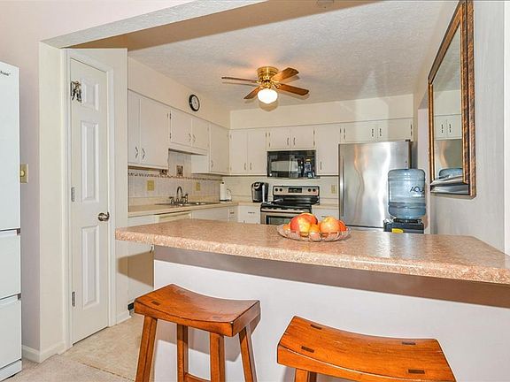 5th image of 7465 Prairie Lake Dr