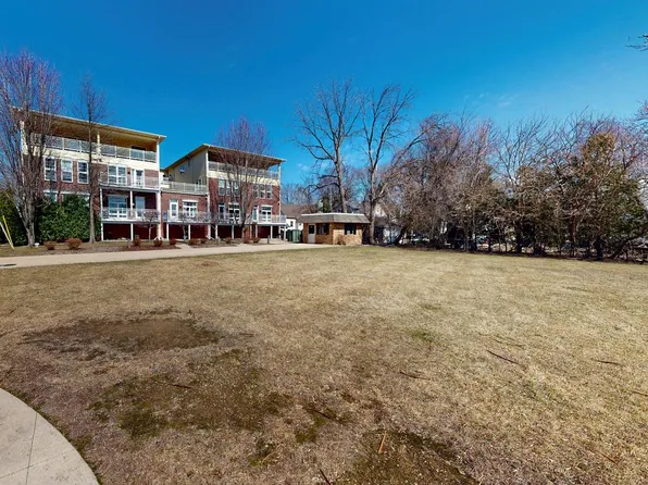 100 Edward STREET #3, Fort Atkinson, WI 53538