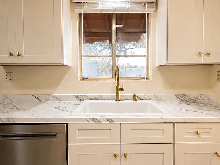 2308 N Richey Blvd — Photo 5
