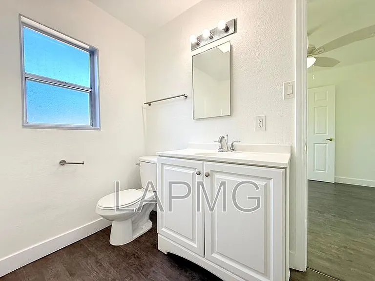 4014 W 102nd St — Photo 11