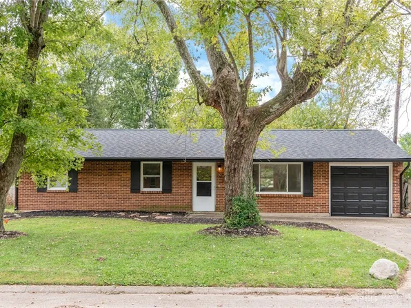 161 Belair Cir, Bellbrook, OH 45305