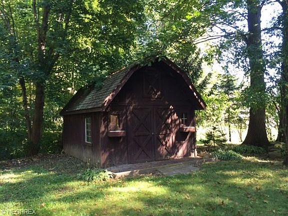 5th image of 1468 Woodhill Dr NE