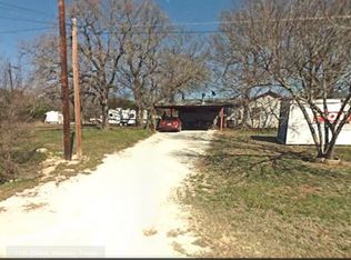 102 11th St, Whitney, TX 76692